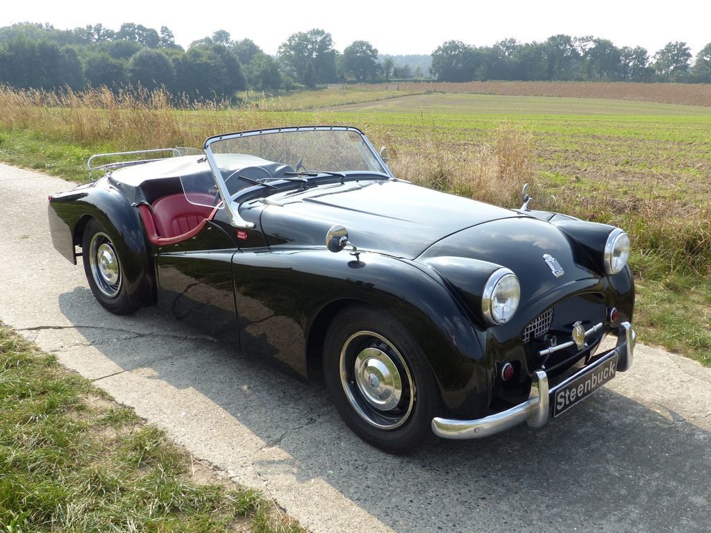 Triumph-TR2-schwarz-1762-1