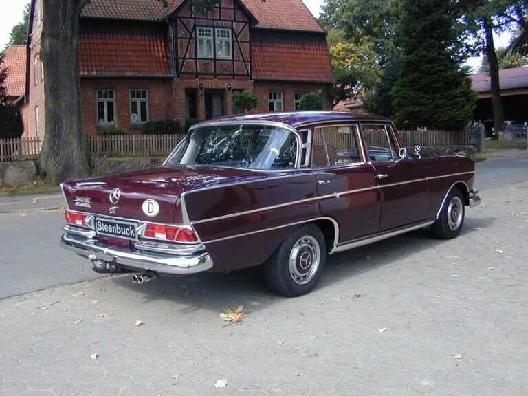 Mercedes-Benz-W-111-Heckflosse-1-768x576