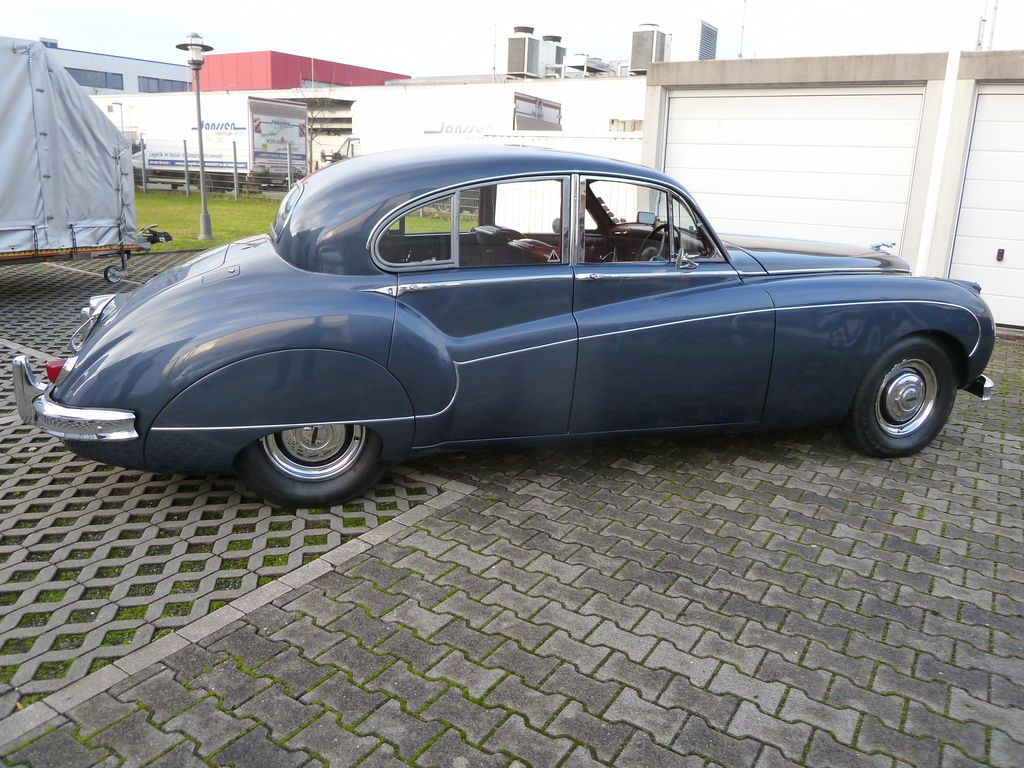 Jaguar MK IX blau