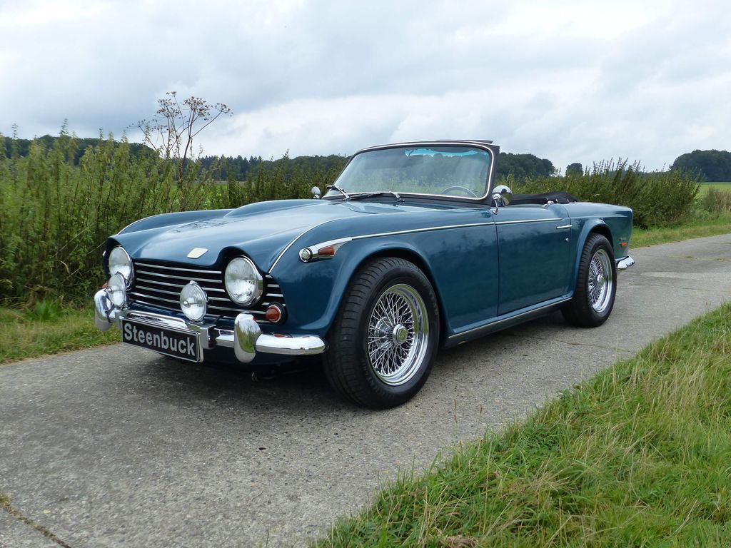 Triumph TR 5 Pi Roadster valencia blue