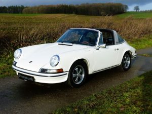 Porsche 911 T 2_4 Targa weiß