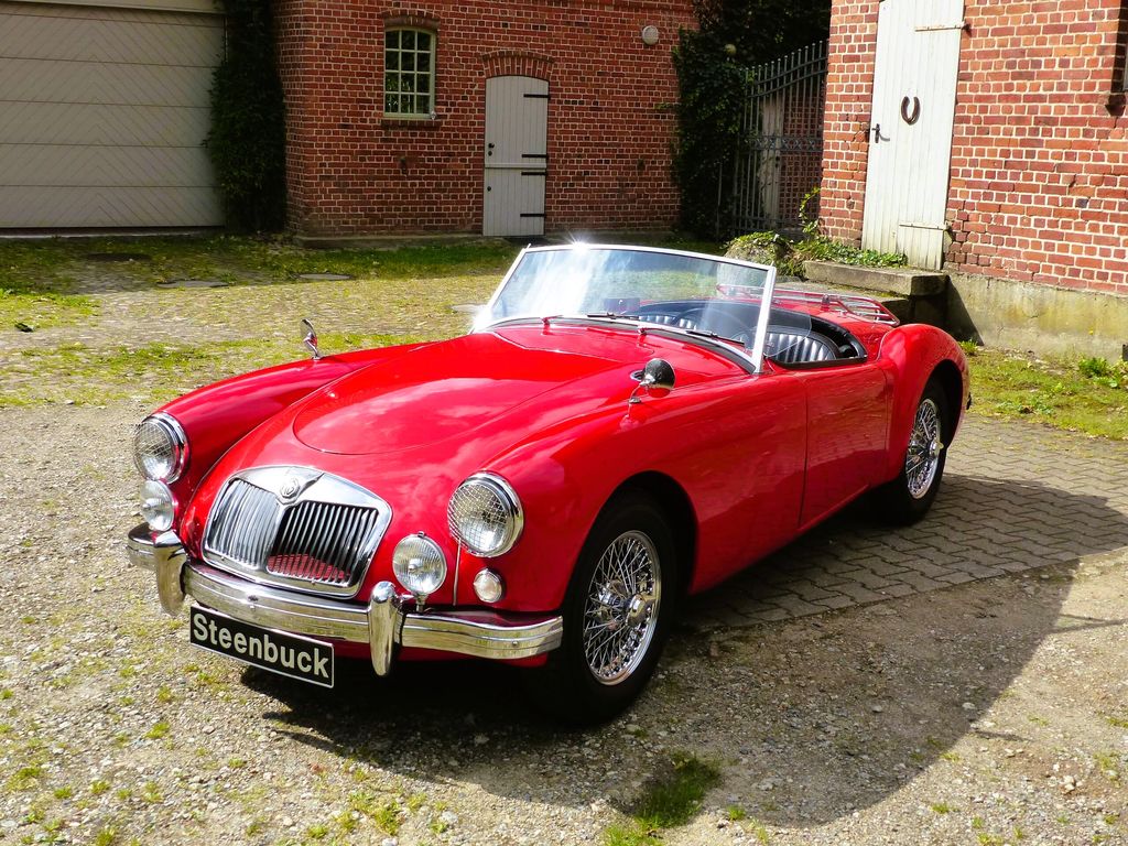 MG MGA 1500 Roadster rot