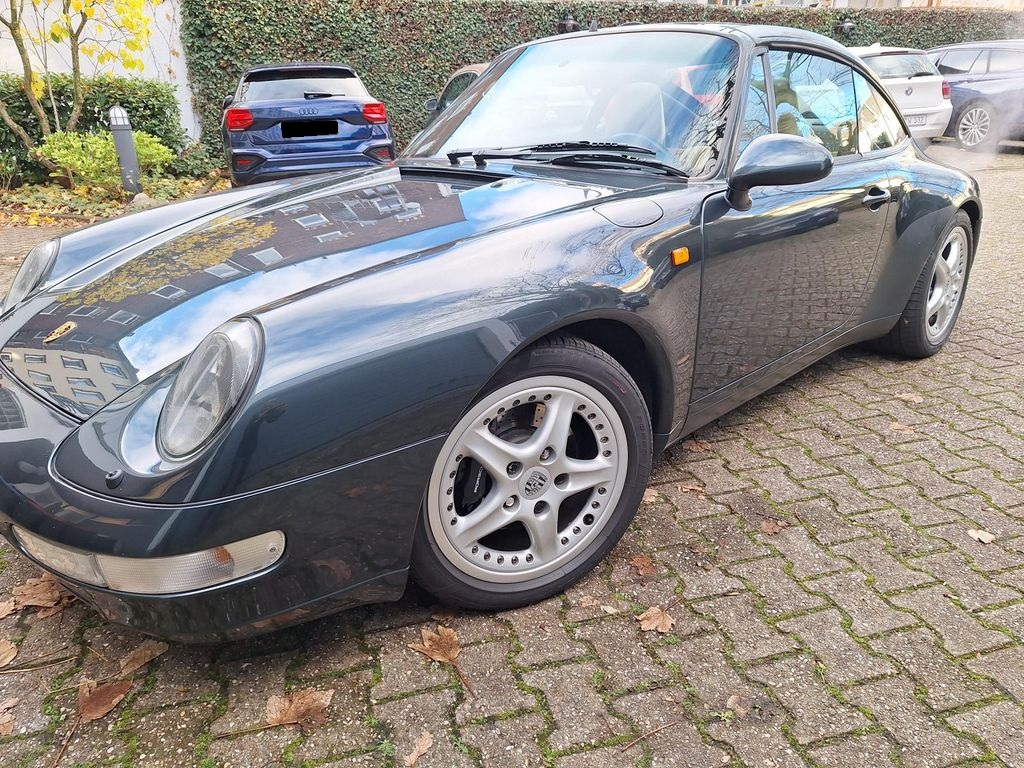 Porsche 911 (Tpy 993) Targa dunkelgrün metallic