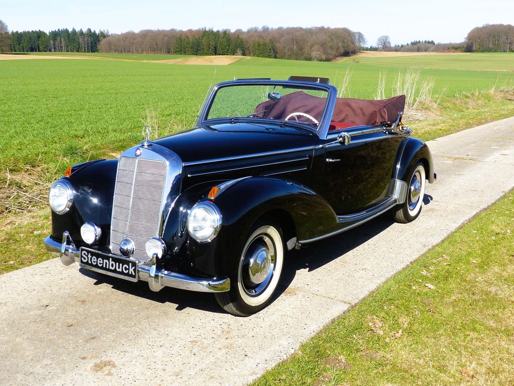 Mercedes-Benz 220 Cabriolet A schwarz