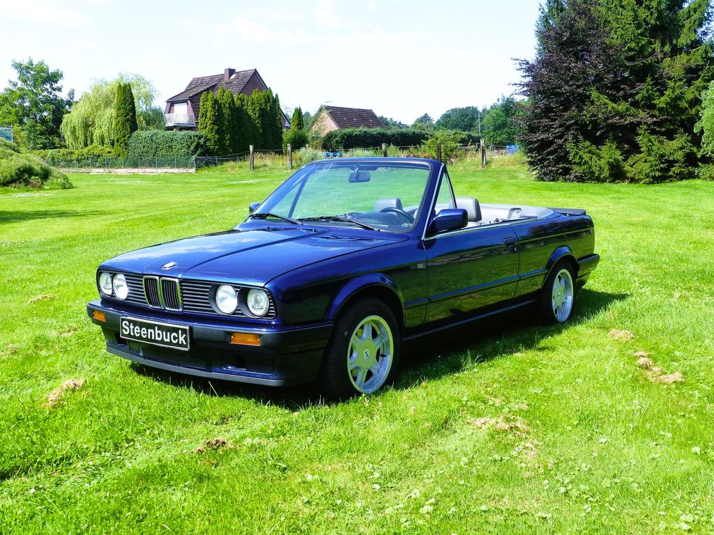 BMW 320i Cabriolet mauritiusblau