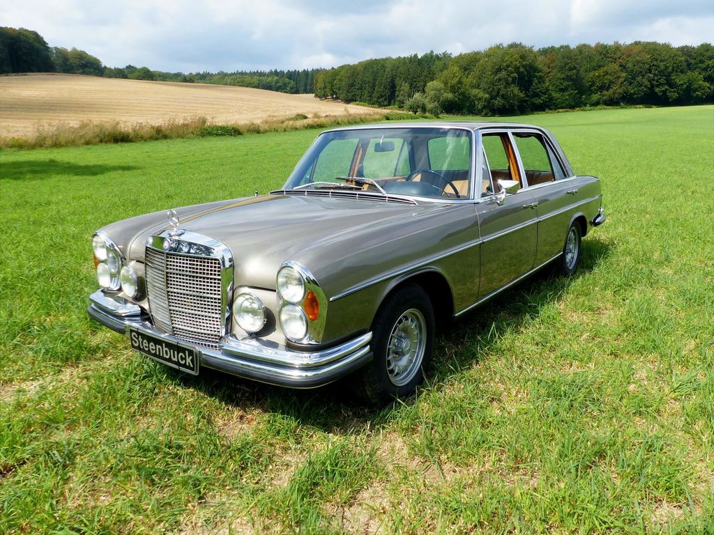 Mercedes-Benz 300 SEL 6_3 Limousine